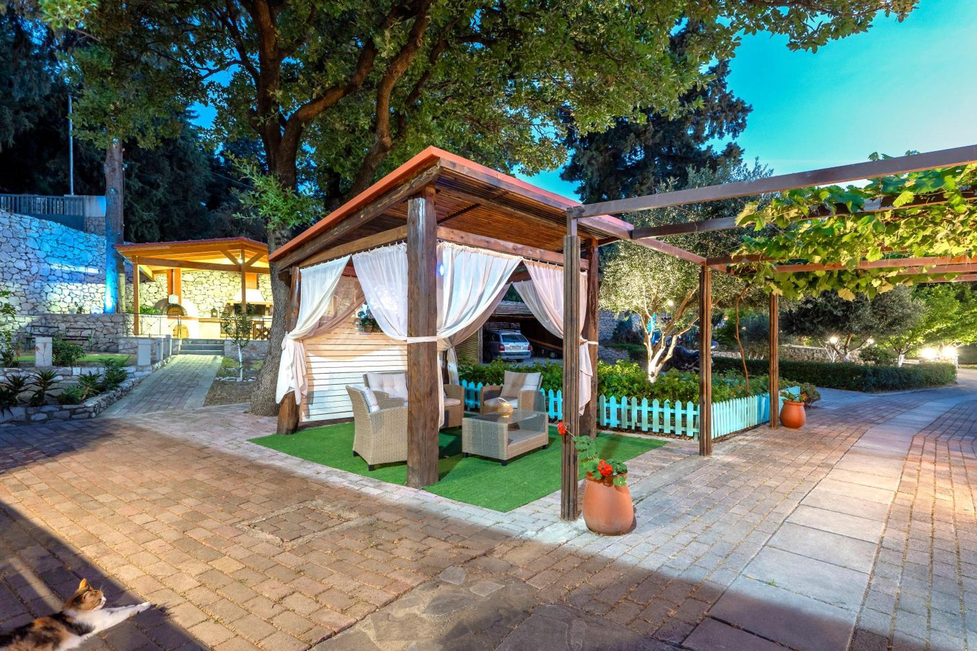 Villa Rafaela Koskinou  Extérieur photo
